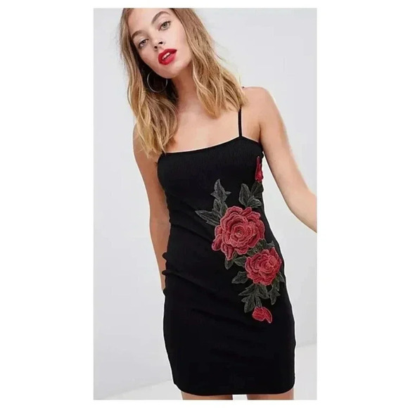 ASOS DESIGN Rose Applique Bodycon Mini Dress Size 2 Ribbed Black Sleeveless - Picture 2 of 9